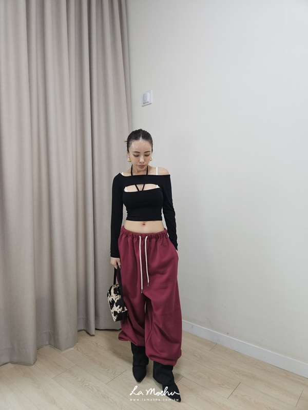 性感美胸繞頸上衣